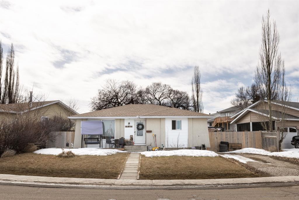 Picture of 4416 54 Avenue , Innisfail Real Estate Listing