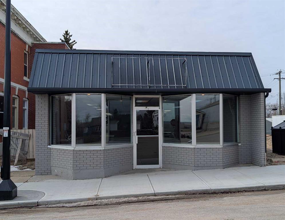 Picture of 305 Main Street , Trochu Real Estate Listing