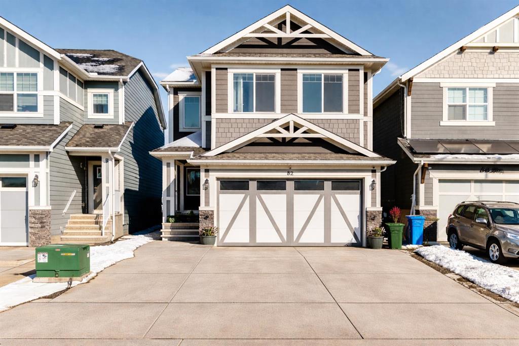 Picture of 82 Magnolia Court SE, Calgary Real Estate Listing