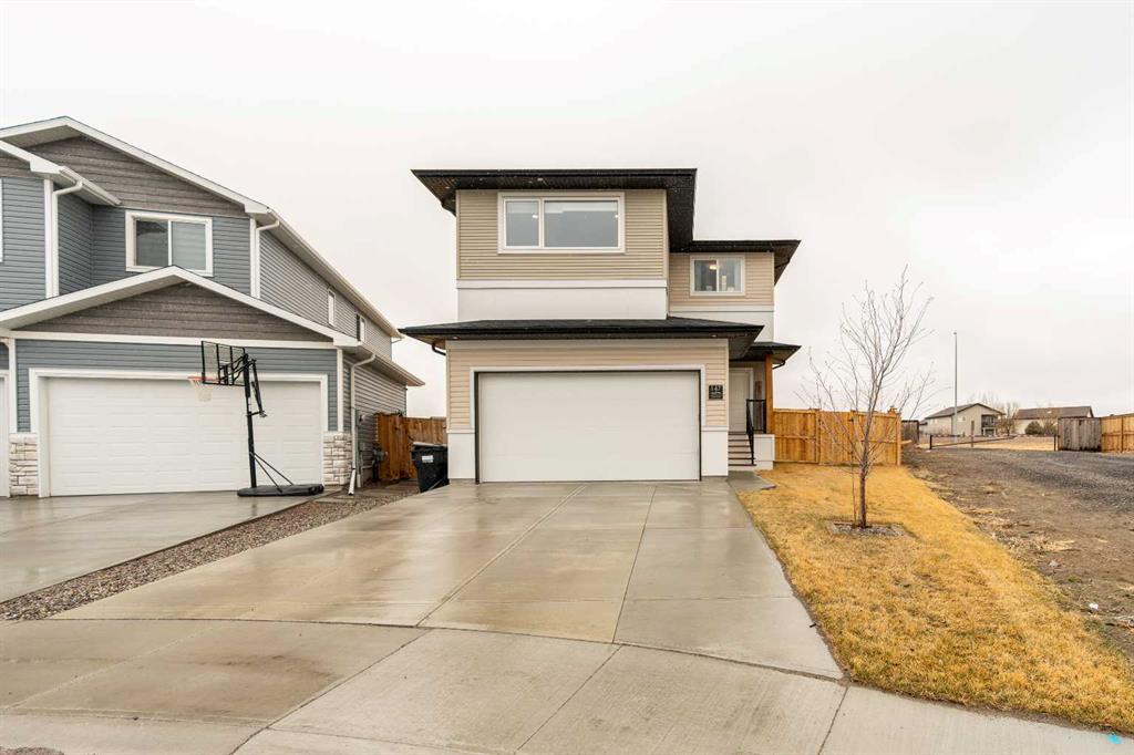 Picture of 147 Goldenrod Road W, Lethbridge Real Estate Listing
