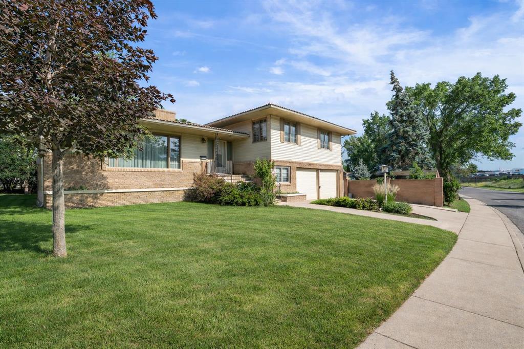 Picture of 1119 Bullivant Crescent SW, Medicine Hat Real Estate Listing