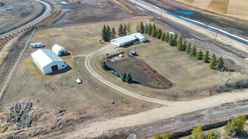 Picture of 261083 Township Road 222  , Rural Wheatland County Real Estate Listing