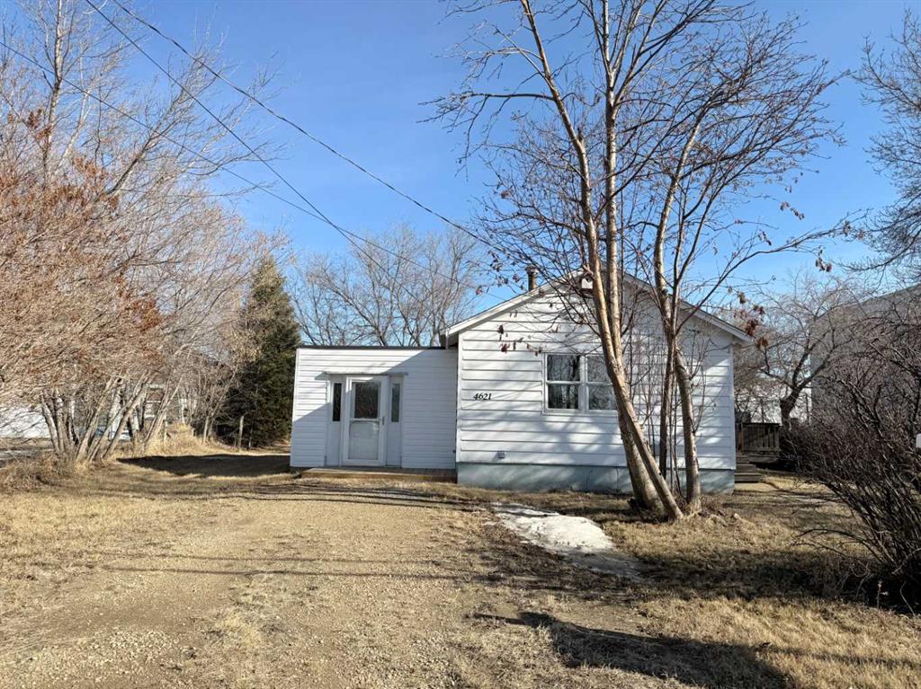 Picture of 4621 46 Street , Lacombe Real Estate Listing