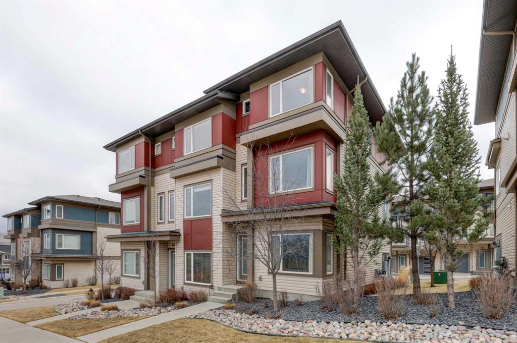 Picture of 500, 501 River Heights Drive , Cochrane Real Estate Listing