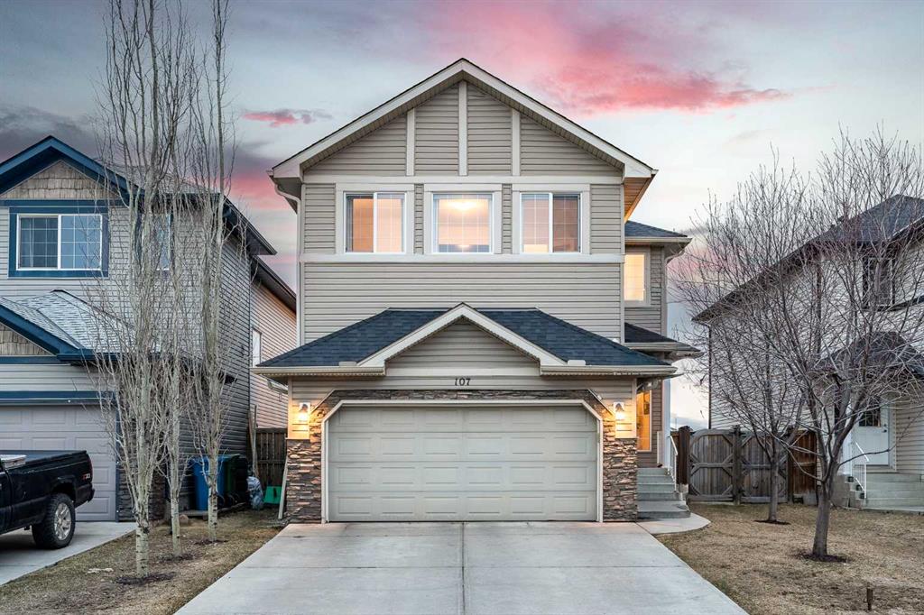 Picture of 107 Everwoods Park SW, Calgary Real Estate Listing