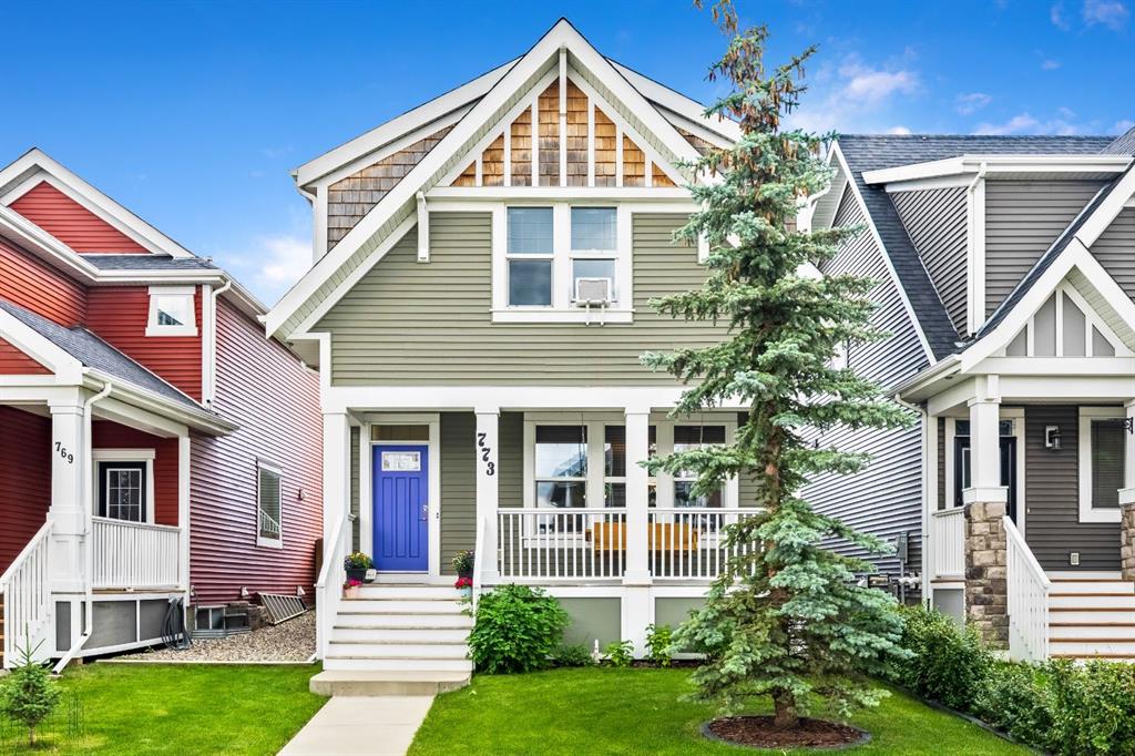 Picture of 773 River Heights Crescent , Cochrane Real Estate Listing