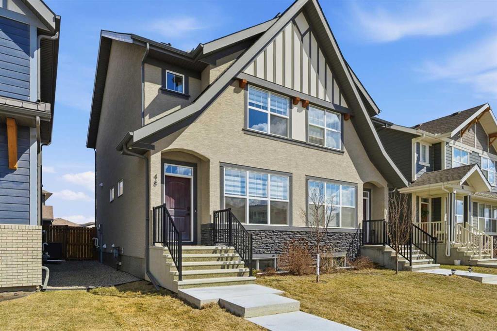 Picture of 48 Magnolia Parade SE, Calgary Real Estate Listing