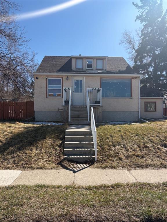Picture of 712 9 Avenue S, Lethbridge Real Estate Listing