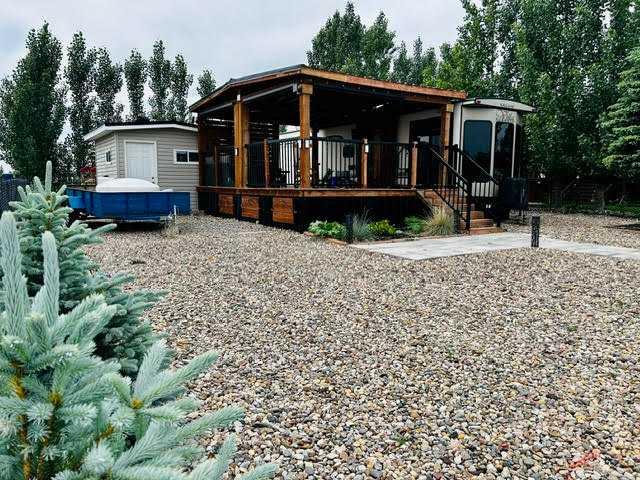 Picture of 8 Travers Ridge Way , Rural Vulcan County Real Estate Listing