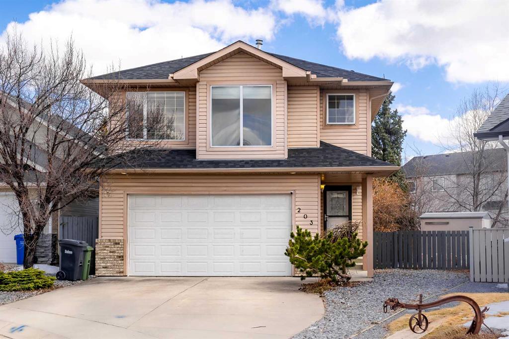 Picture of 203 Cambridge Bay , Strathmore Real Estate Listing