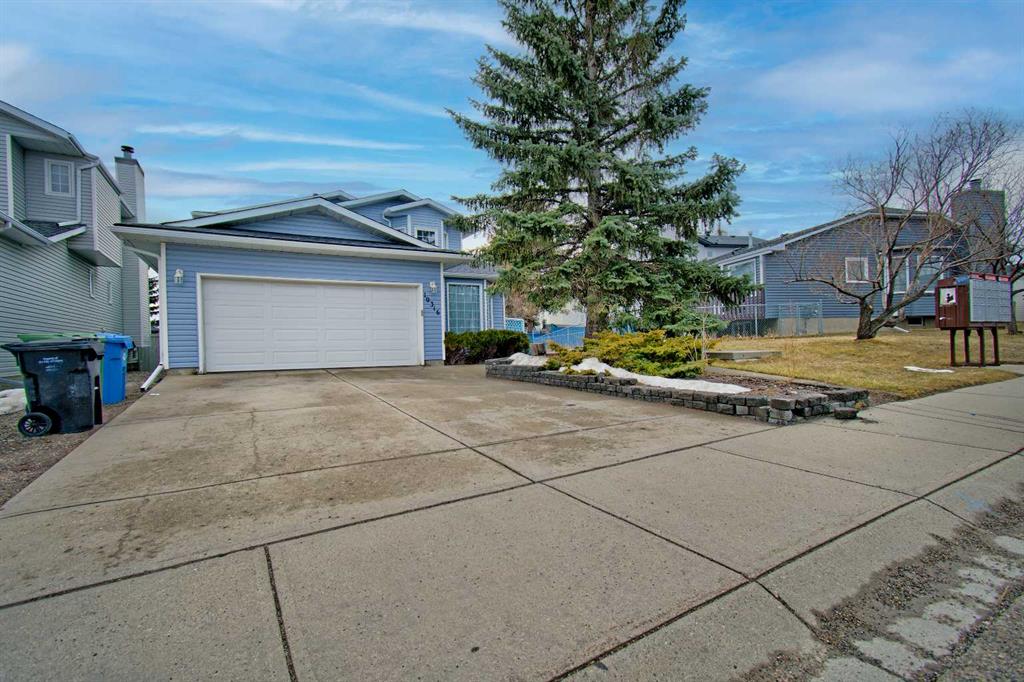Picture of 10316 Hidden Valley Drive NW, Calgary Real Estate Listing