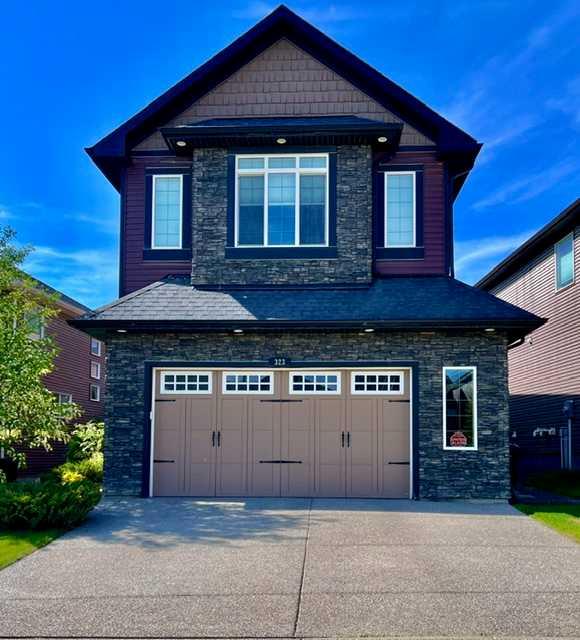Picture of 323 Nolan Hill Boulevard NW, Calgary Real Estate Listing