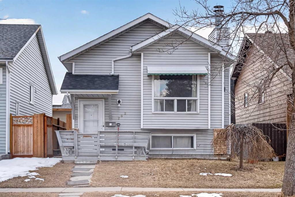 Picture of 252 Erin Woods Drive SE, Calgary Real Estate Listing