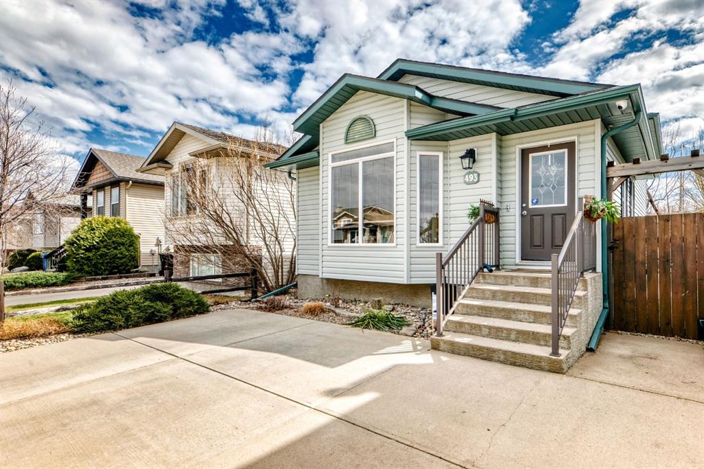 Picture of 493 Squamish Lane W, Lethbridge Real Estate Listing