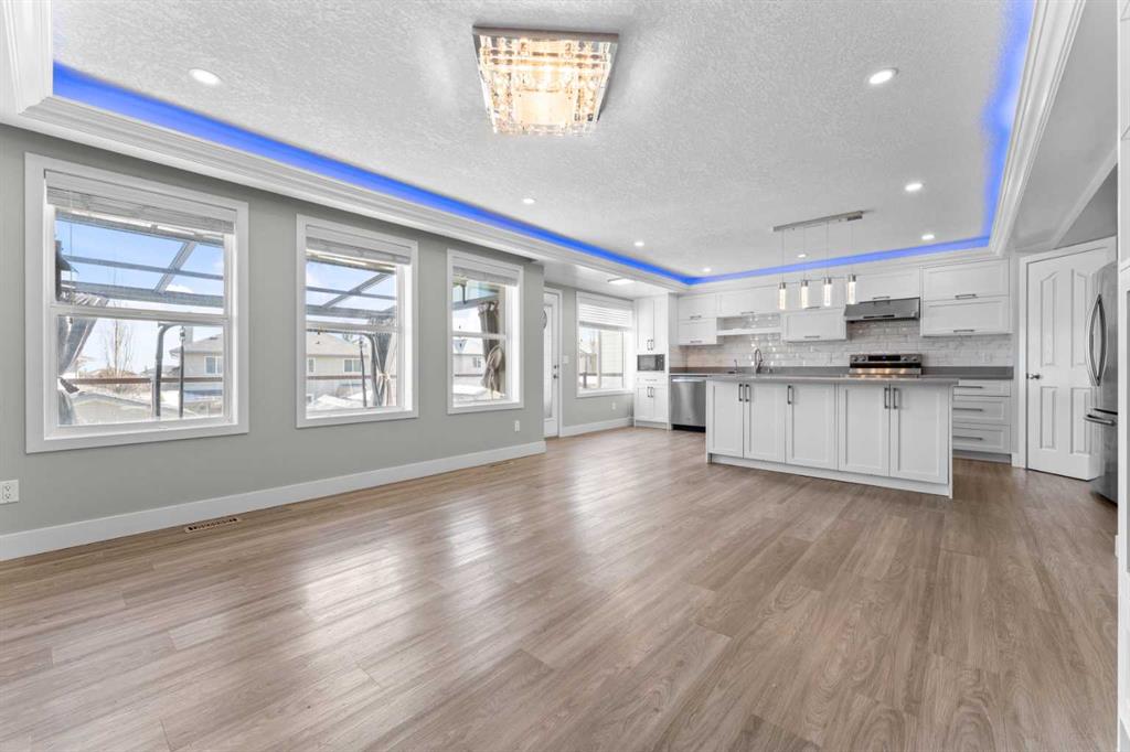Picture of 28 Panamount Lane NW, Calgary Real Estate Listing