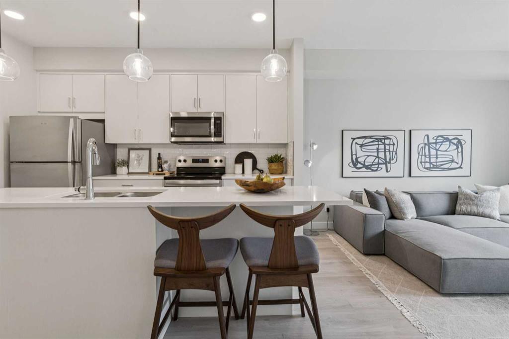 Picture of 201, 655 Shawnee Square SW, Calgary Real Estate Listing