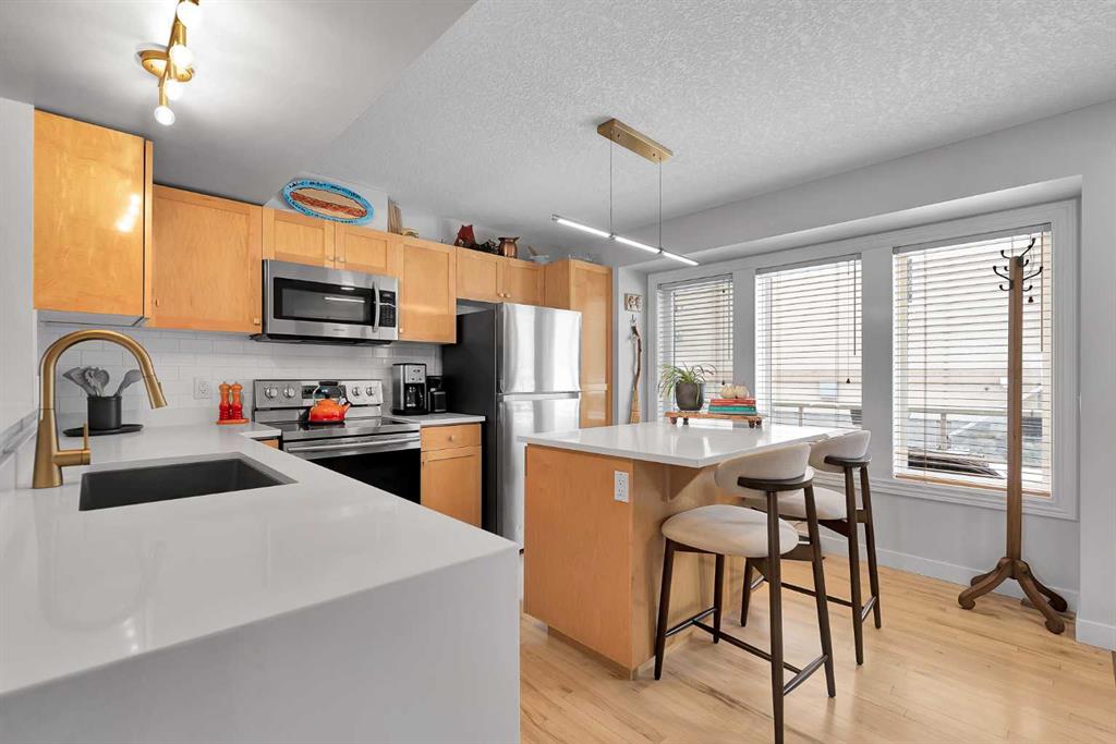 Picture of 40 Patina Terrace SW, Calgary Real Estate Listing