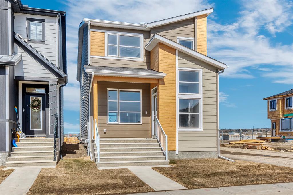 Picture of 130 Royston Park NW, Calgary Real Estate Listing