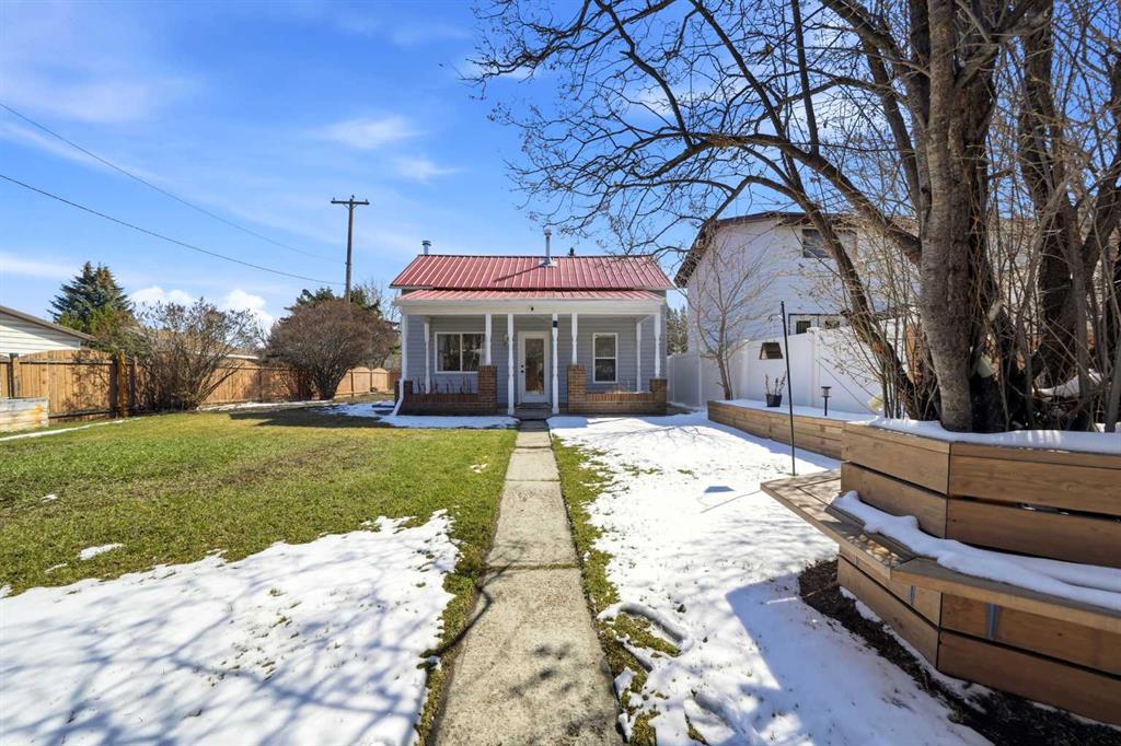 Picture of 5019 58 Street , Lacombe Real Estate Listing