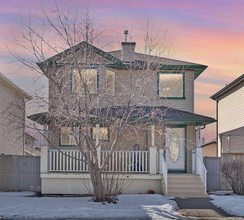 Picture of 111 Luxstone Crescent SW, Airdrie Real Estate Listing