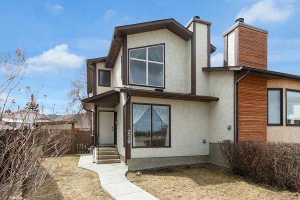 Picture of 220 Cedarbrook Bay SW, Calgary Real Estate Listing