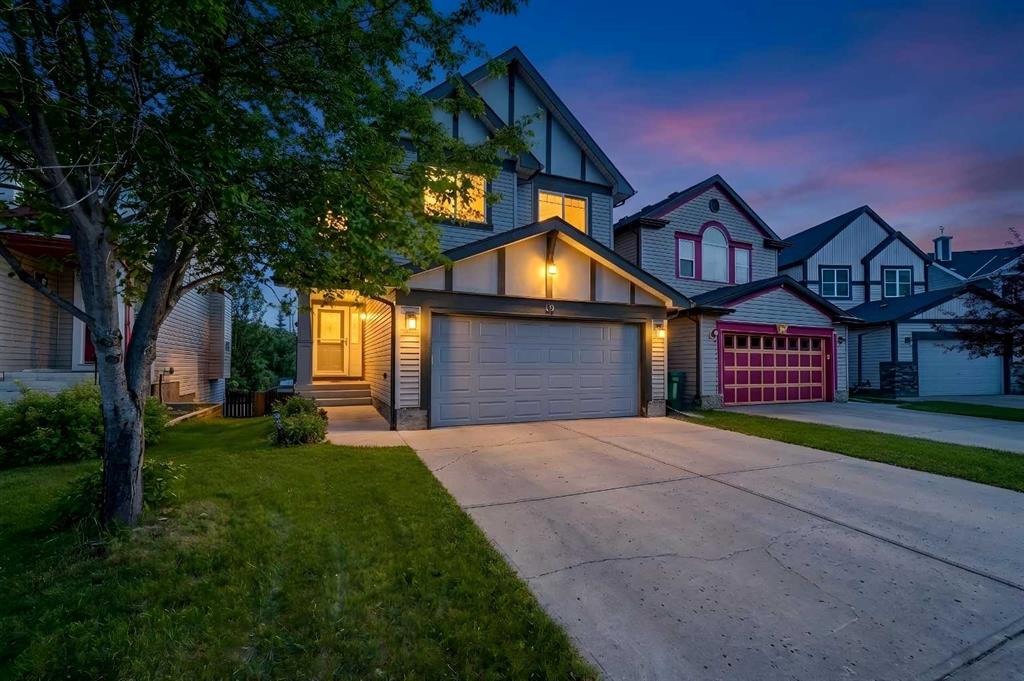 Picture of 19 Copperfield Crescent SE, Calgary Real Estate Listing
