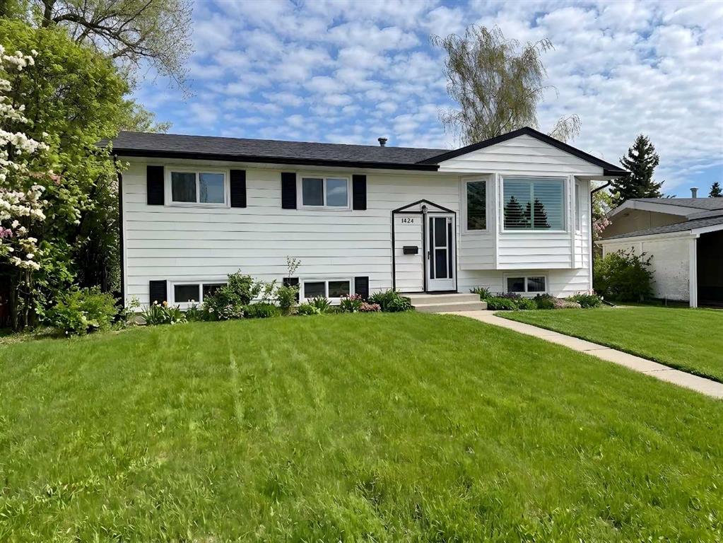 Picture of 1424 109 Avenue SW, Calgary Real Estate Listing