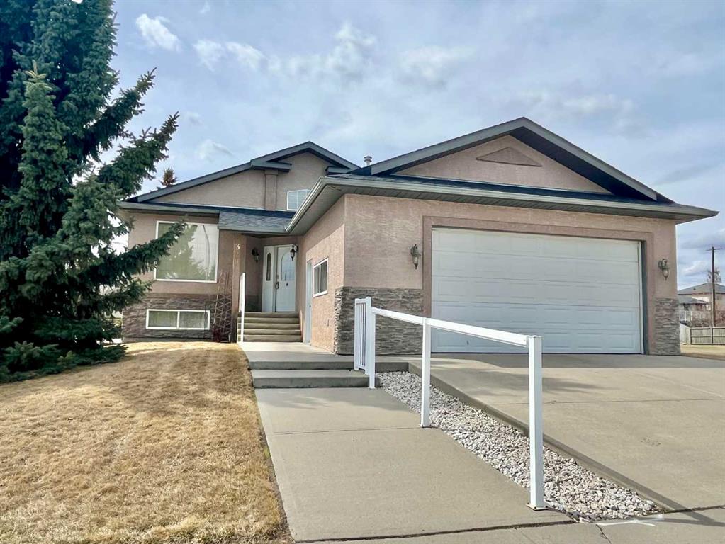 Picture of 328 Parkview Estates , Strathmore Real Estate Listing