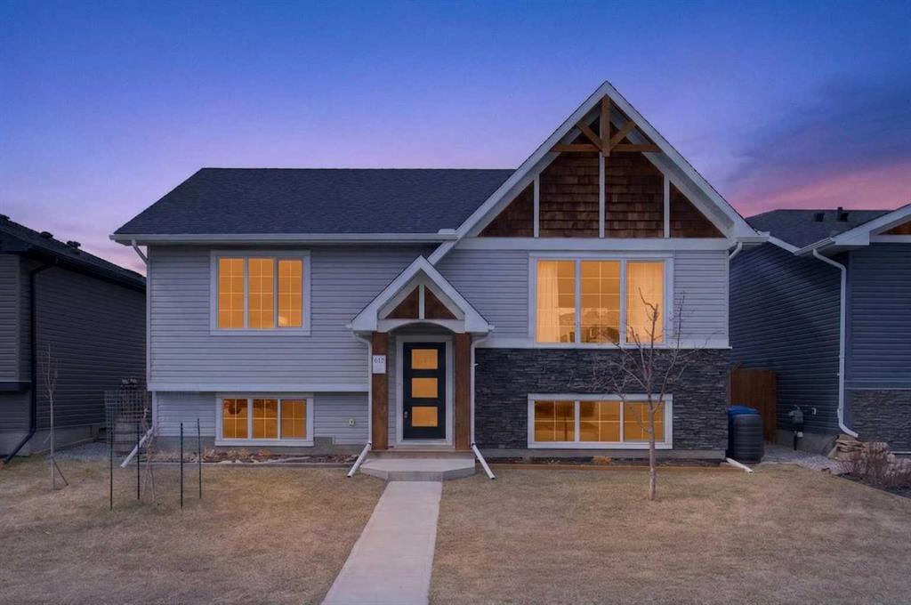 Picture of 612 Country Meadows Close NW, Diamond Valley Real Estate Listing