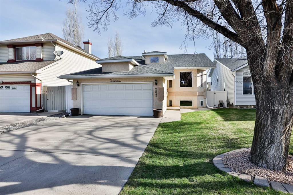 Picture of 263 Red Crow Boulevard W, Lethbridge Real Estate Listing