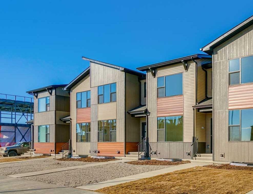 Picture of 302 Belvedere Avenue SE, Calgary Real Estate Listing