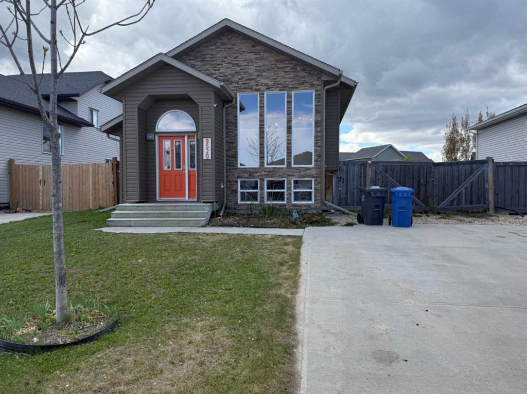 Picture of 9520 92 Street , Wembley Real Estate Listing