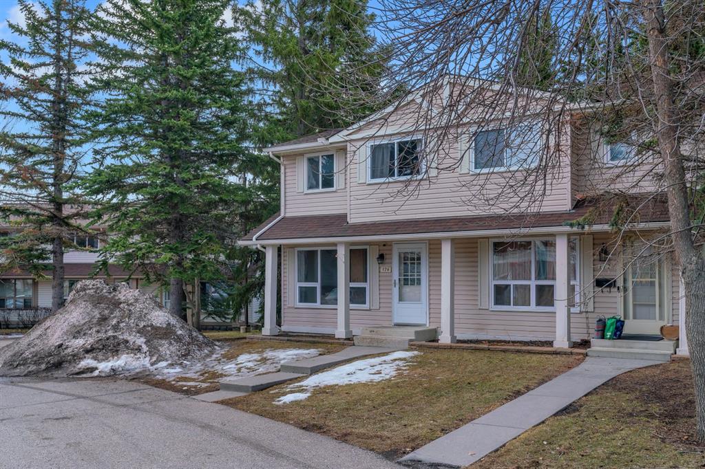 Picture of 174 Woodmont Terrace SW, Calgary Real Estate Listing