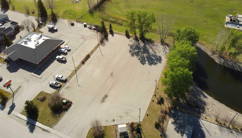Picture of 1511 13 Avenue SE, High River Real Estate Listing