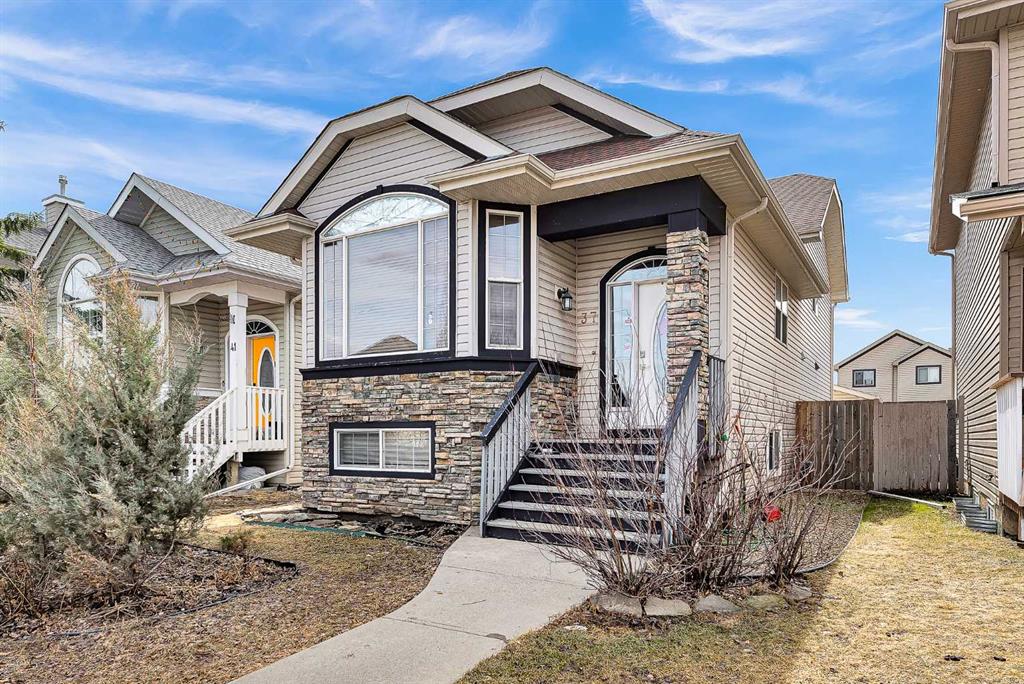 Picture of 37 Chaparral Ridge Link SE, Calgary Real Estate Listing
