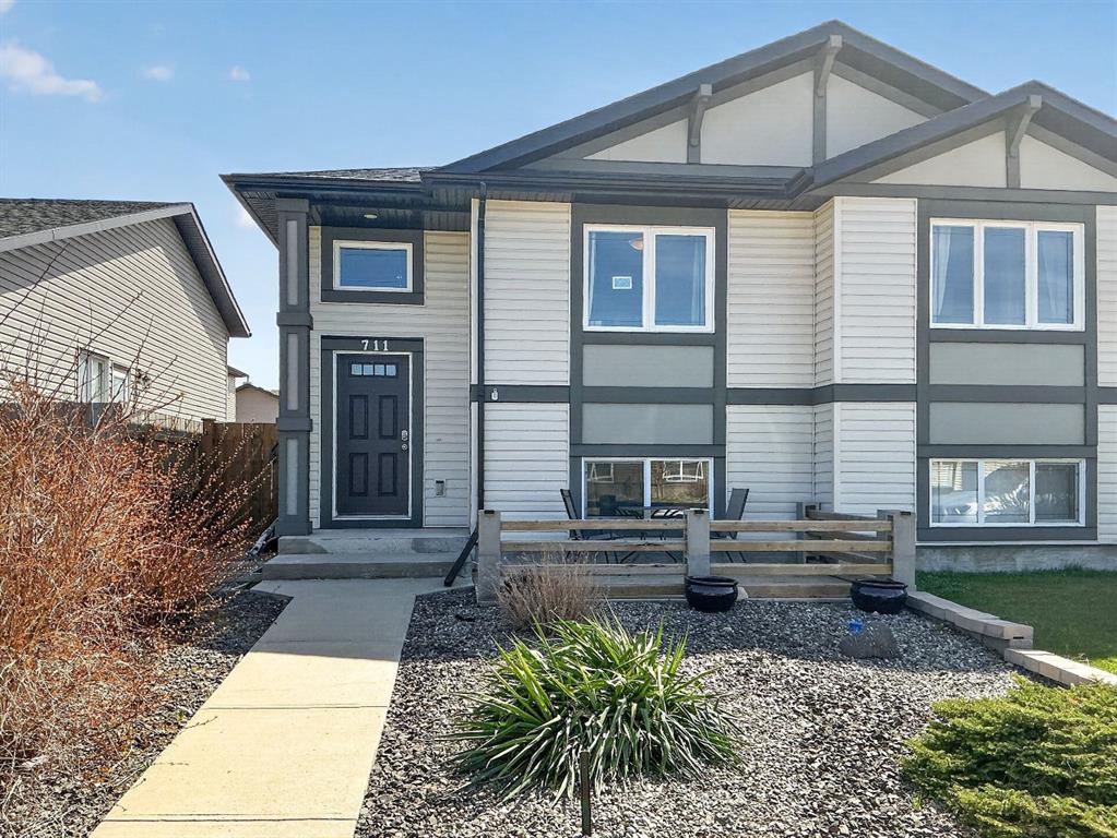 Picture of 711 SUNSET Place , Coaldale Real Estate Listing