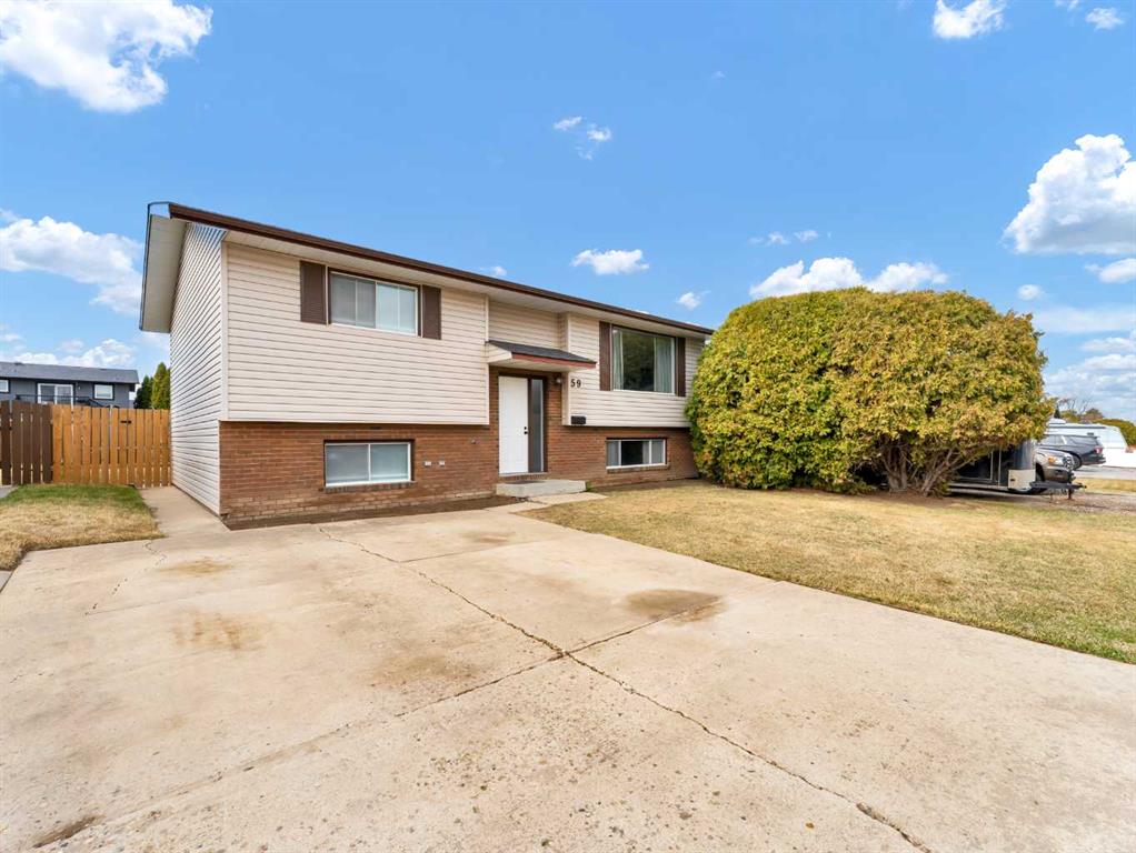 Picture of 59 Sillak Crescent SE, Medicine Hat Real Estate Listing