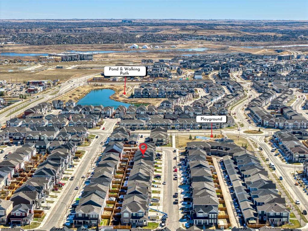 Picture of 62 Yorkstone Heath SW, Calgary Real Estate Listing