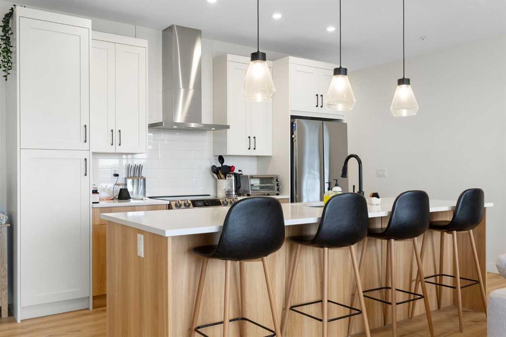 Picture of 6103, 200 Seton Circle SE, Calgary Real Estate Listing