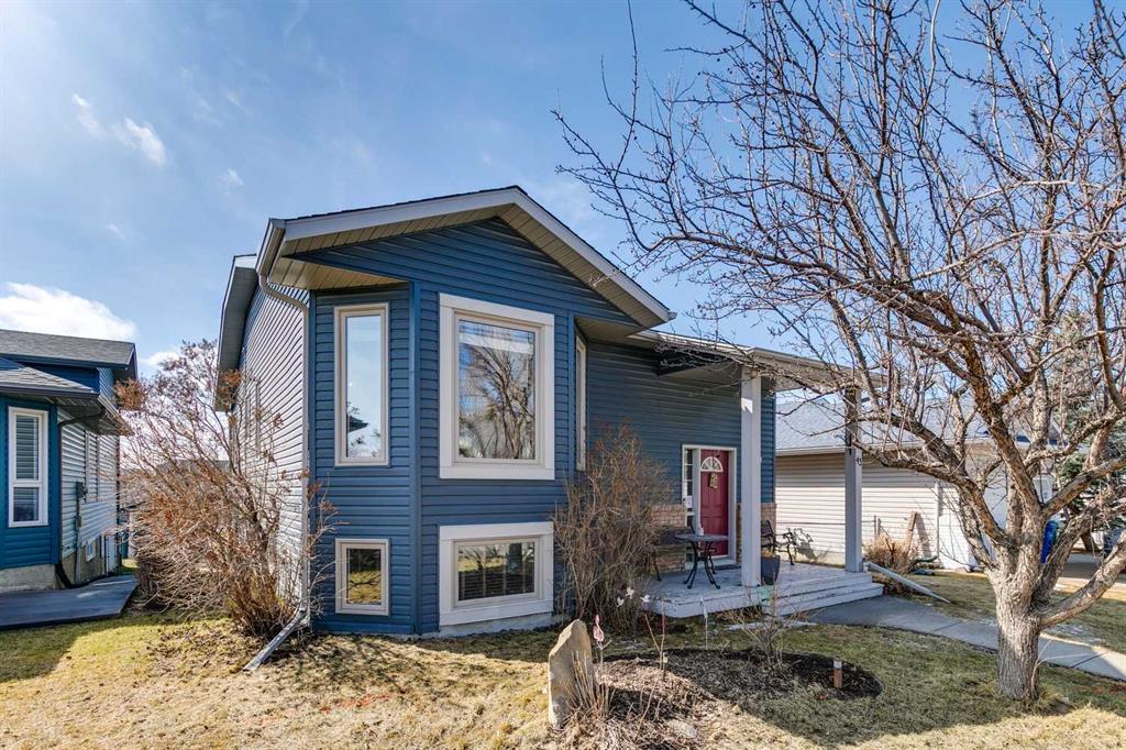 Picture of 43 Elizabeth Way SE, Airdrie Real Estate Listing