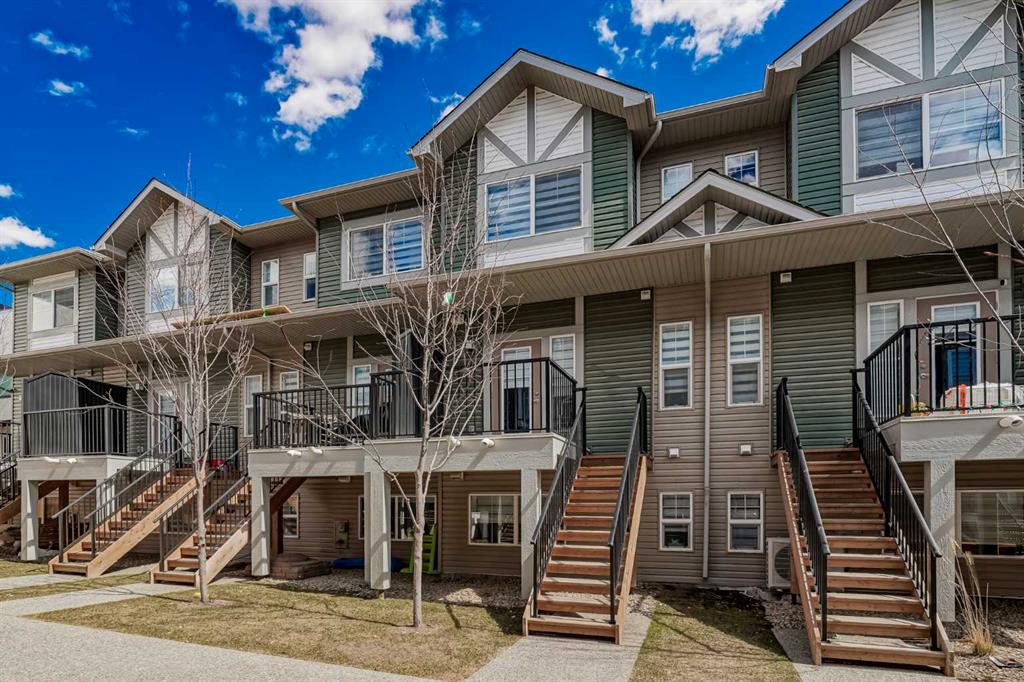 Picture of 930 Sage Hill Grove NW, Calgary Real Estate Listing