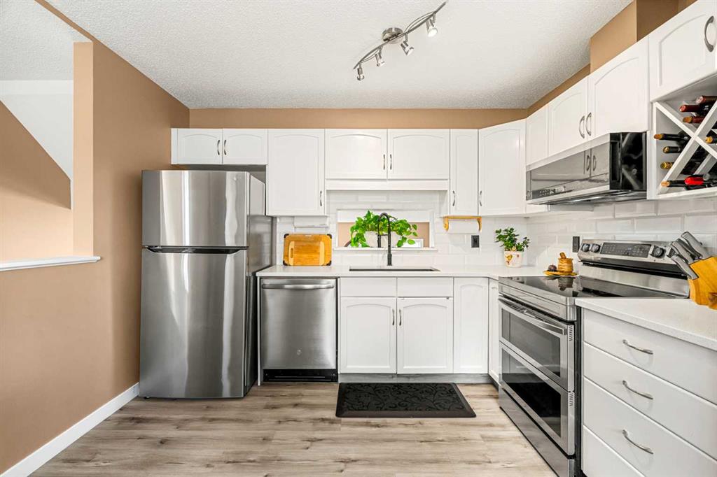 Picture of 53 Copperfield Court SE, Calgary Real Estate Listing