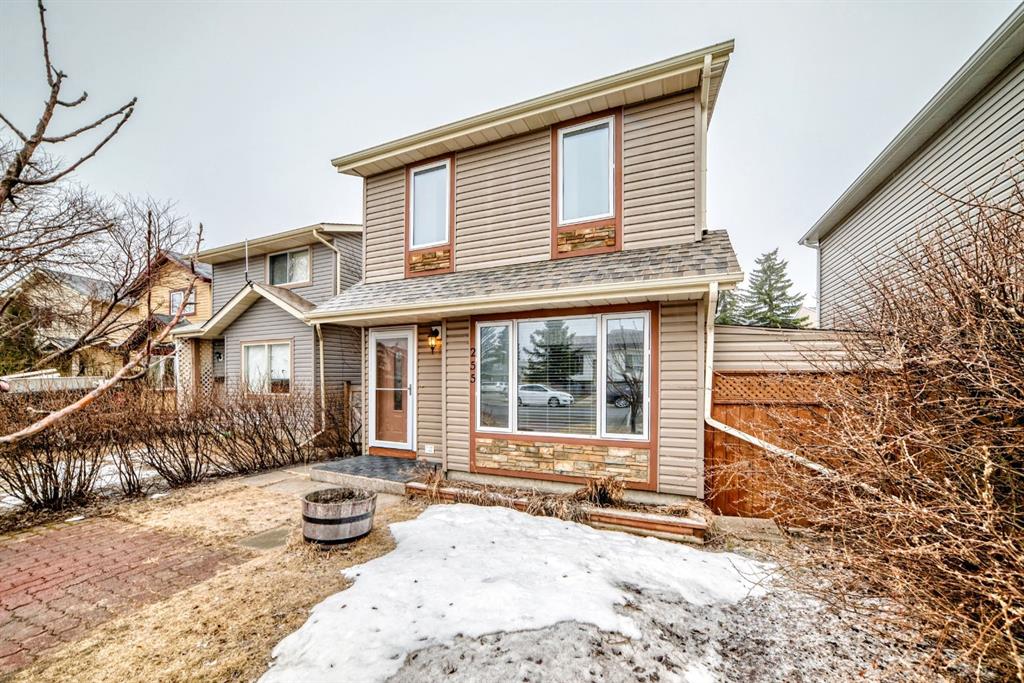 Picture of 255 Falshire Way NE, Calgary Real Estate Listing