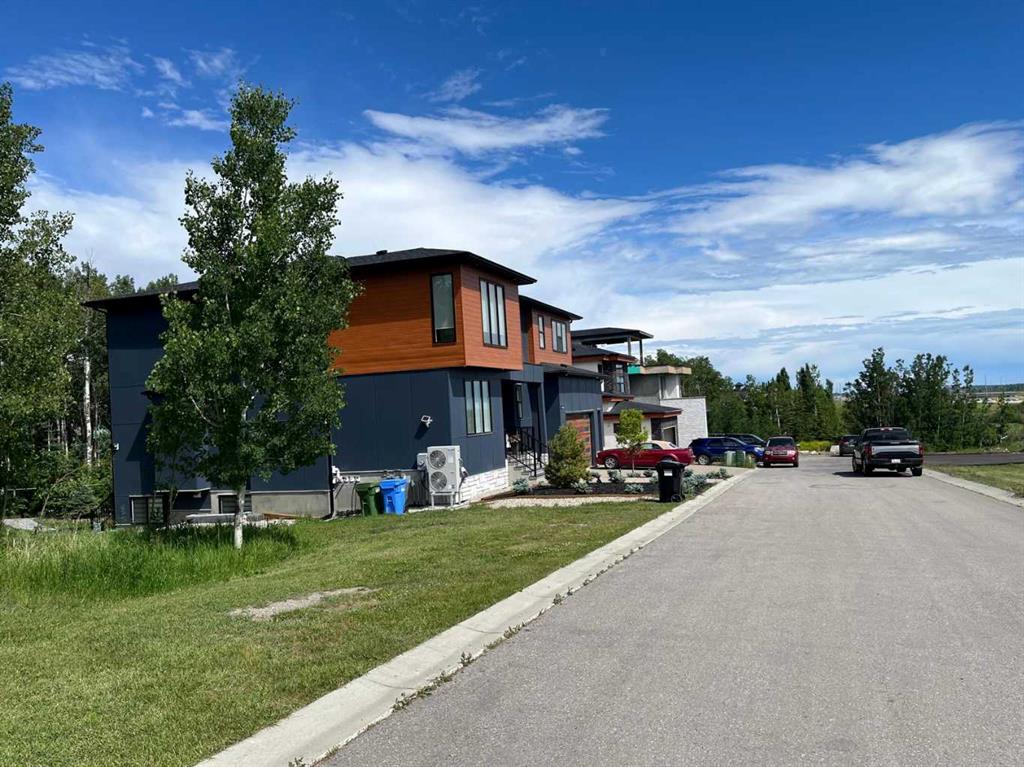 Picture of 12, 3622 85 Street SW, Calgary Real Estate Listing