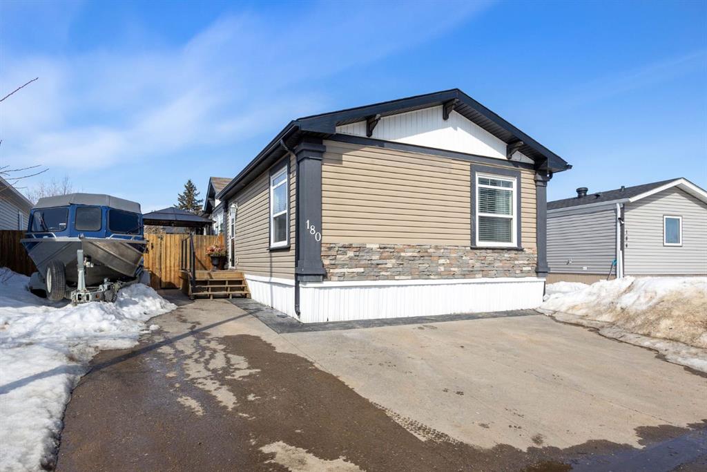 Picture of 180 Grenfell Crescent , Fort McMurray Real Estate Listing