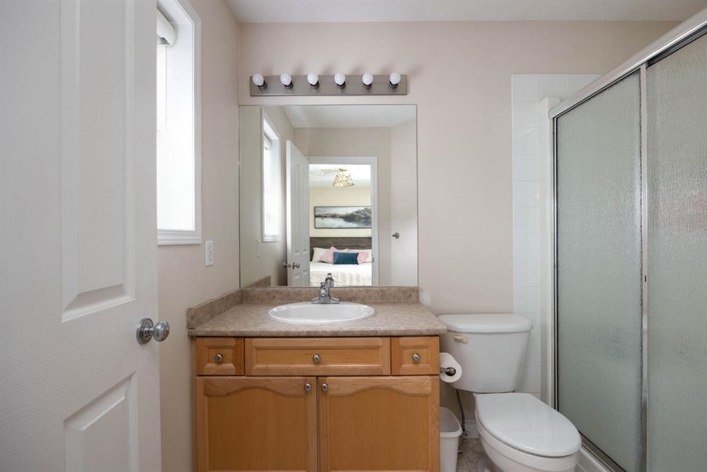Picture of 182 Mcdougall Crescent , Fort McMurray Real Estate Listing