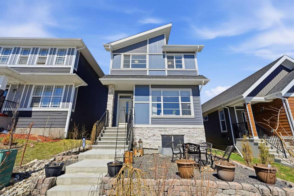 Picture of 17 Precedence Glen , Cochrane Real Estate Listing