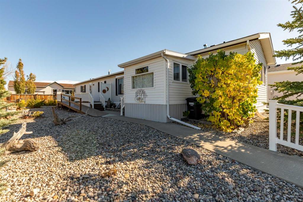 Picture of 7 Palomino Road , Fort Macleod Real Estate Listing