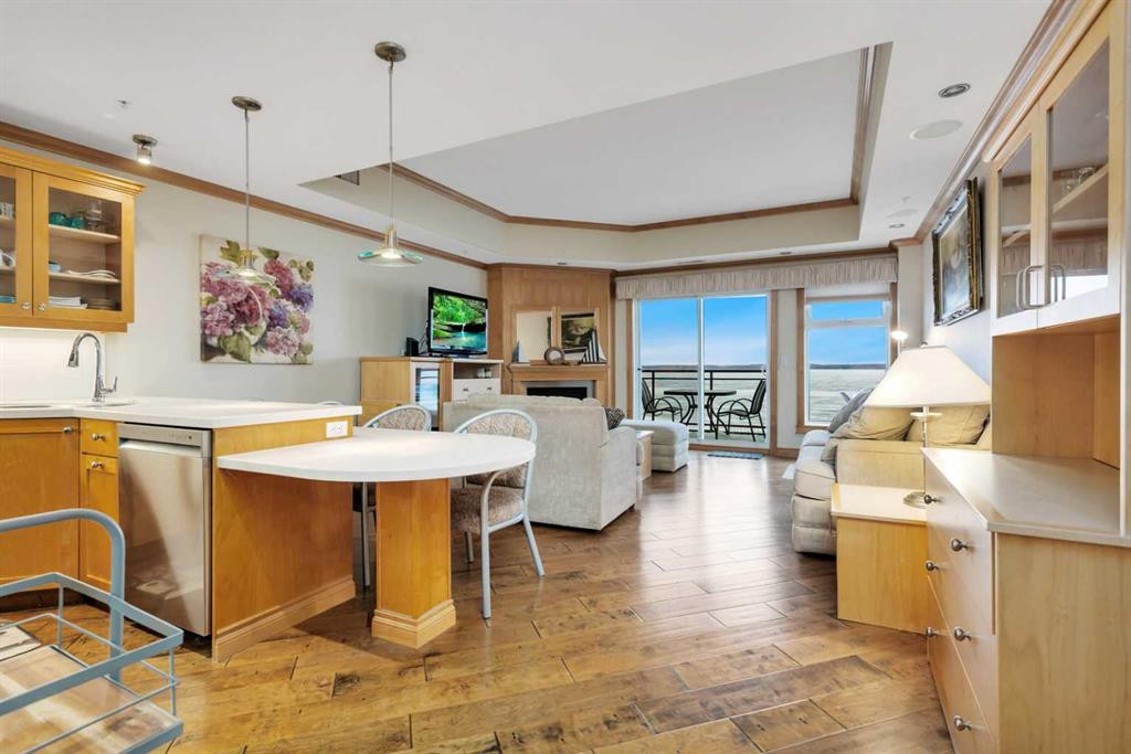 Picture of 405, 5100 Lakeshore Drive , Sylvan Lake Real Estate Listing
