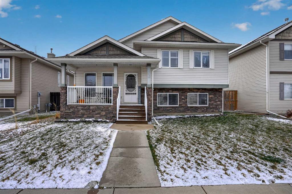 Picture of 188 Mildred Dobbs Boulevard N, Lethbridge Real Estate Listing